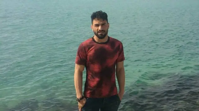 نوید افکاری در ۲۲ شهریور ۹۹ به طور مخفیانه اعدام و شبانه دفن شد