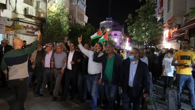 Abbas'ın açıklaması Ramallah sokaklarında protestoyla karşılandı.