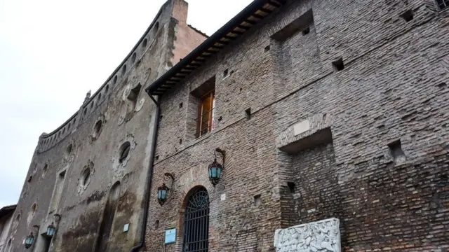 Muzej kuvanja smešten je između Cirkusa Maksimusa i brežuljka Palatin