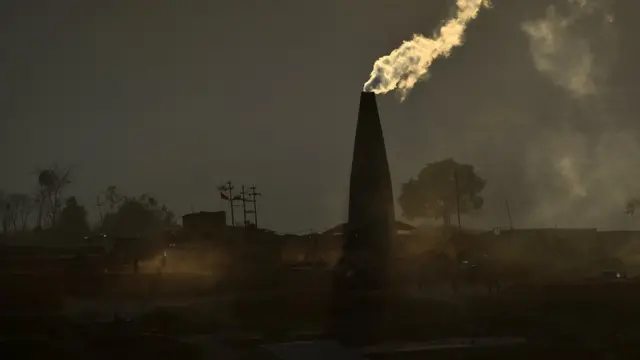 সন্দেহ করা হয় চুরির কয়লা চলে যেত ইটভাটায়