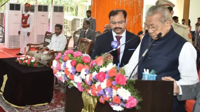 గవర్నర్‌ హరిచందన్, సీఎం జగన్