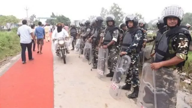 పోలీసులు