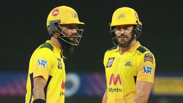 मोइन अली ने 26 और फाफ डु प्लेसिस ने 33 रन बनाए