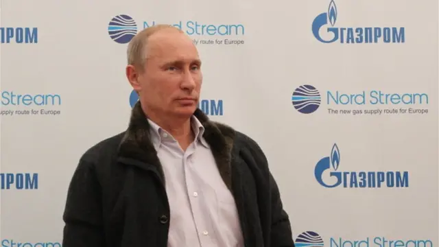 На момент запуску "Північного потоку" Путін був російським прем'єром sі відкривав газогін з російського боку - під Ленінградом, куди тепер повертають суперечливу турбіну