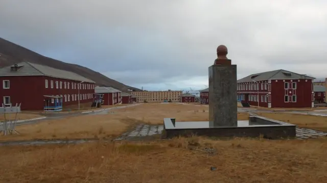 Поселок Пирамида