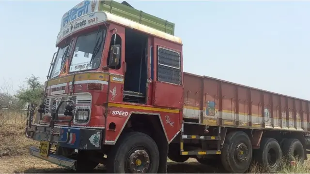 ट्रक