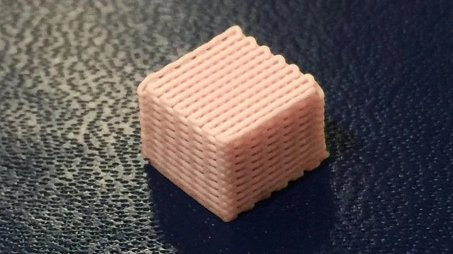 แก้วชีวภาพ (Bioglass) มีความยืดหยุ่น ต่างจากแก้วที่เปราะแตกง่ายโดยทั่วไป