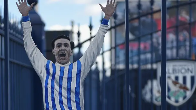 웨스트브롬 구장 문에 그려진 제프