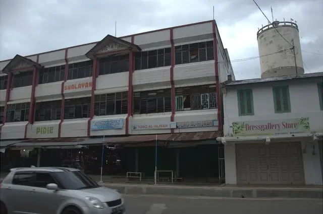 Bekas bioskop Beringin di kota Sigli, Aceh.