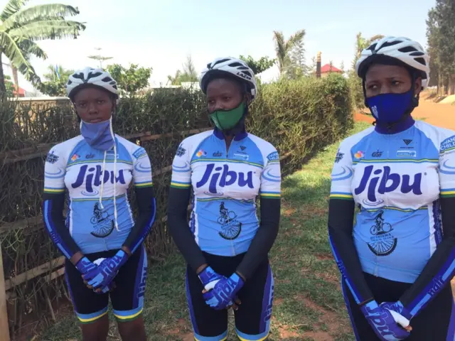 Abakobwa bo muri iki kigo baritoza ngo bazabe abagize umwuga uyu mukino