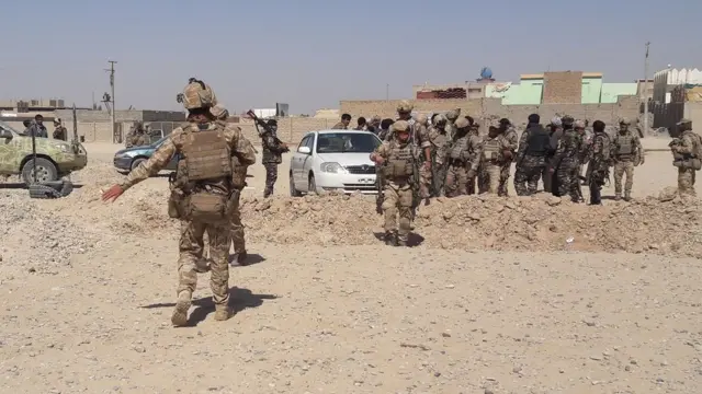 سربازان ارتش