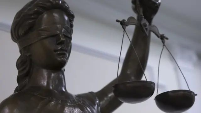 здание суда