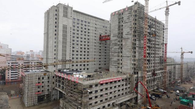 平壤綜合醫院工地（朝中社2020年7月20日發放照片）