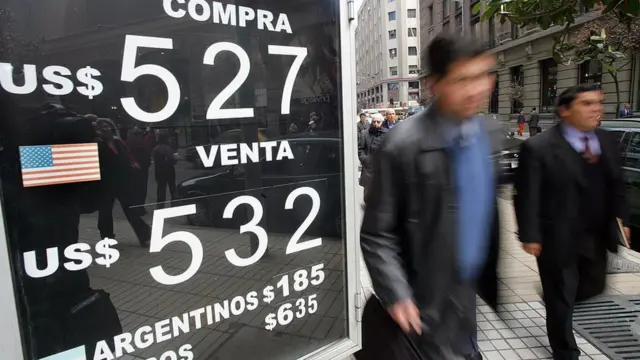 Cotización de divisas en Santiago de Chile