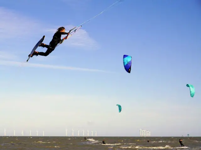 طائرات ورقية