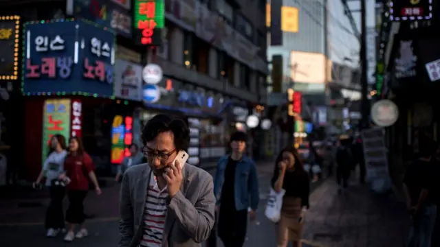 Культ скорости, возможно, объясняет невероятный экономический успех Южной Кореи. Но такая скорость не всем по плечу...