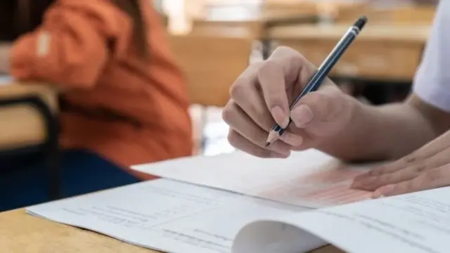 एग्ज़ाम