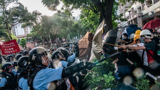 香港示威与警察冲突