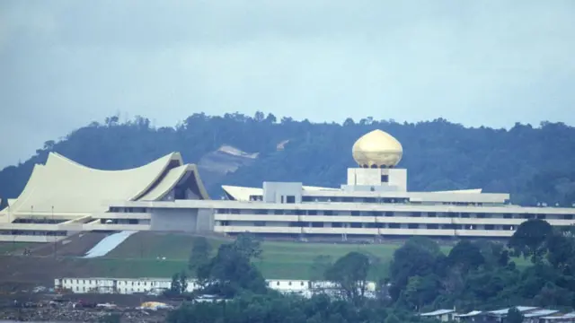 Qasriga Brunei ee Nuurul Iimaan