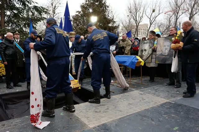 Перепоховання Олександра Олеся