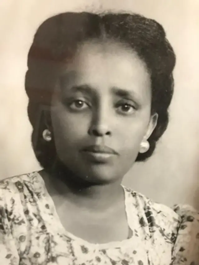 ወ/ሮ ሳራ ሰለባ