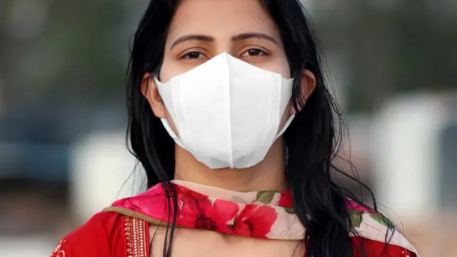 கொரோனா பாதுகாப்பு உபகரணங்கள் கண்டுபிடிப்பில் களமிறங்கியுள்ள கோவை இளைஞர்கள்