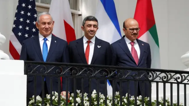 تطبيع