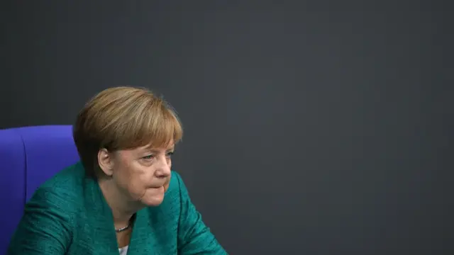 La chancelière est sous pression