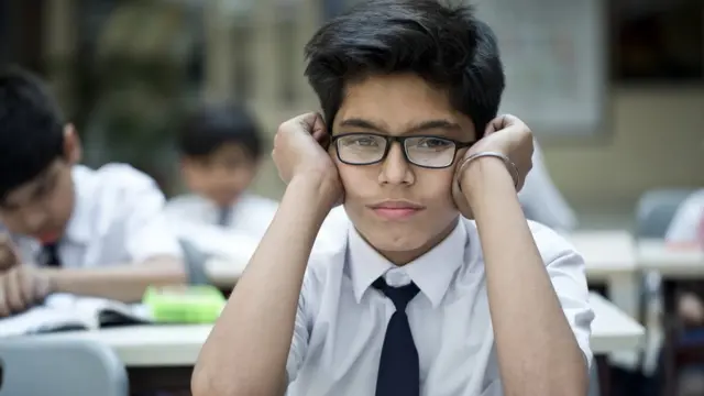 અન્ય ધર્મનાં બાળકોમાં લઘુતાગ્રંથી અથવા તો પોતાનું ઓછું મહત્ત્વ હોવાનો અહેસાસ થવાની સંભાવના છે?