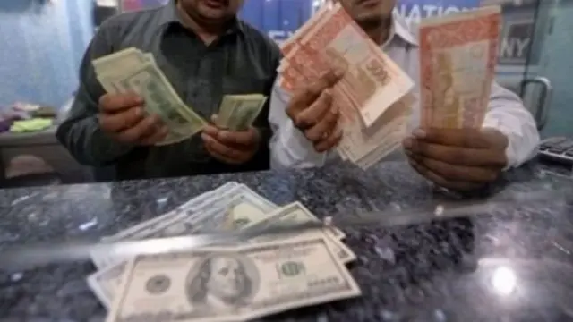 డాలర్ల స్మగ్లింగ్-పాక్ రూపాయిపై ప్రభావం