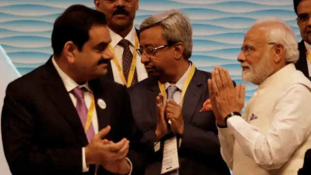 கெளதம் அதானி & நரேந்திர மோதி