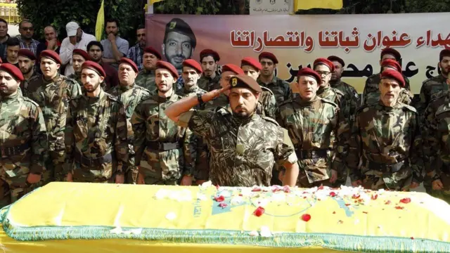 مقاتلون تابعون لحزب الله