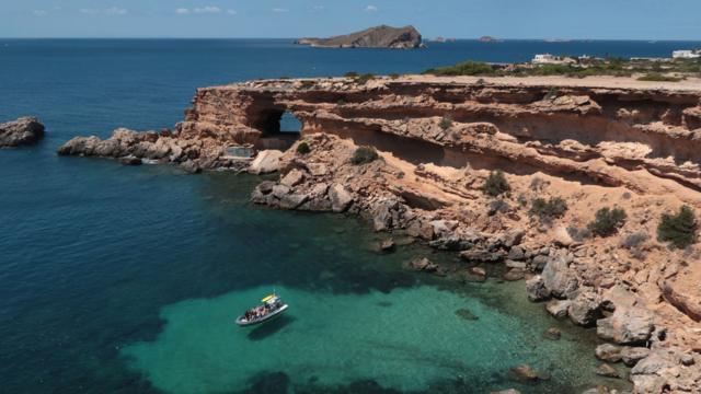 La costa de Ibiza.