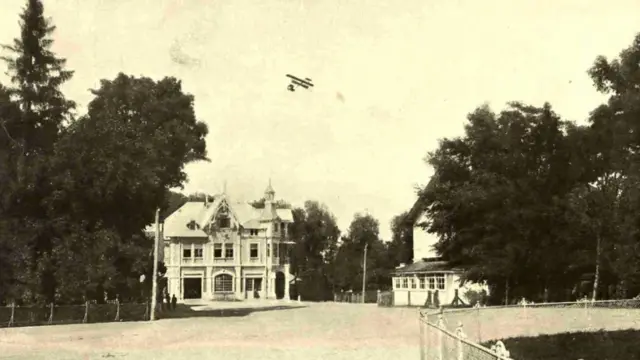 Аероплан Емануеля Малинського над гаражем Потоцького