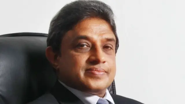 ''වාහන වර්ගීකරණය කරලා එක එක මන් තීරුවට යොදන එක මං කොහේවත් රටක දැකලා නෑ.'' - මහාචාර්ය අමල් එස්. කුමාරගේ