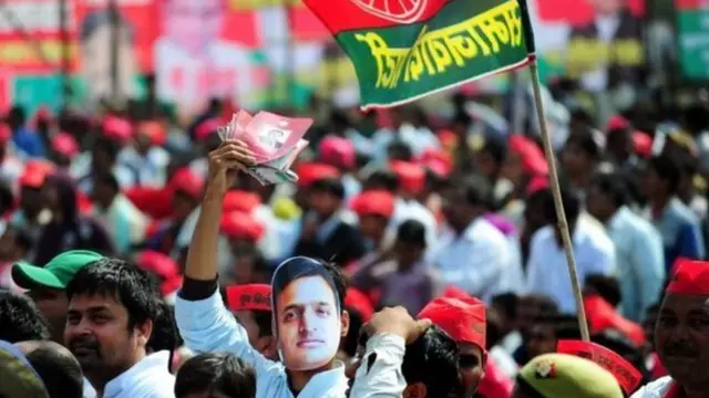 अखिलेश यादव के समर्थक