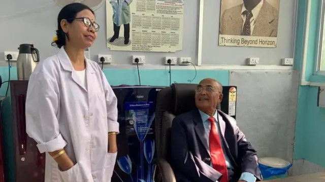 डॉ. धनीराम बरुआ यांच्या सहकारी डॉ. डालिमी