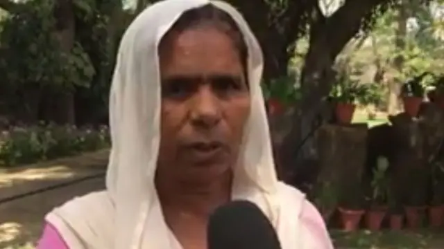 ਸੁਰਜੀਤ ਮੇਨਕਾ ਦੀ ਮਾਂ