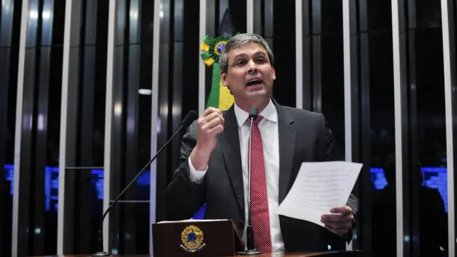 Lindbergh Farias (PT-RJ)