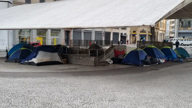 Barracas na praça do Patriarca