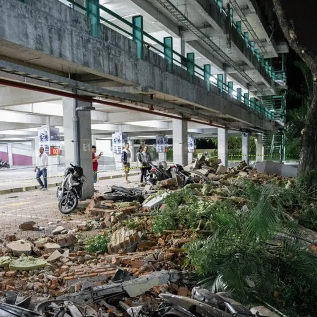 Kerusakan di pertokoan di Bali akibat gempa Minggu (05/08).