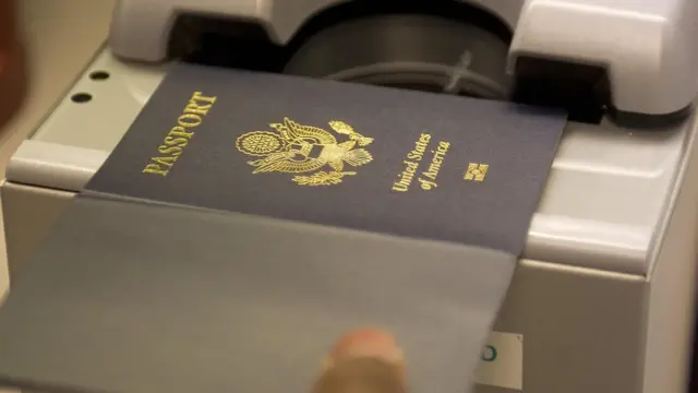 华盛顿国务院护照处一本正在处理中的新护照