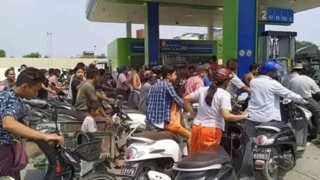 ထိုင်းမှာလည်း လောင်စာဆီစျေးတွေ တက်နေ