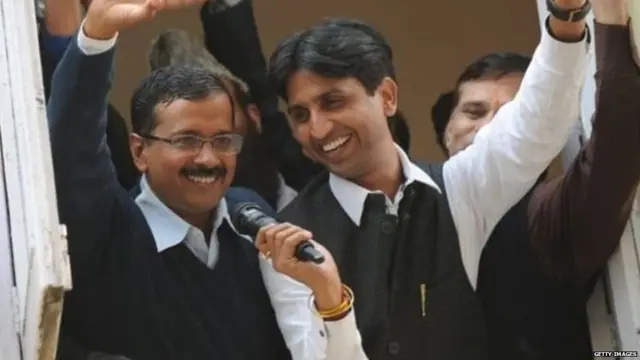 अरविंद केजरीवाल यांनी कुमार विश्वास यांना राज्यसभेसाठी तिकीट दिलं नाही.