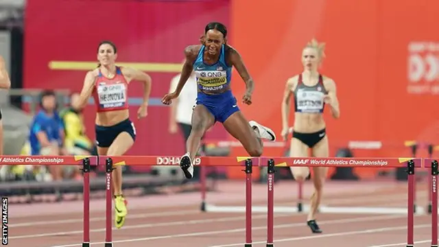Dalilah Muhammad en action à Doha