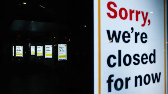 در همه رستوران‌ها در بریتانیا به روی مشتریان بسته شده است