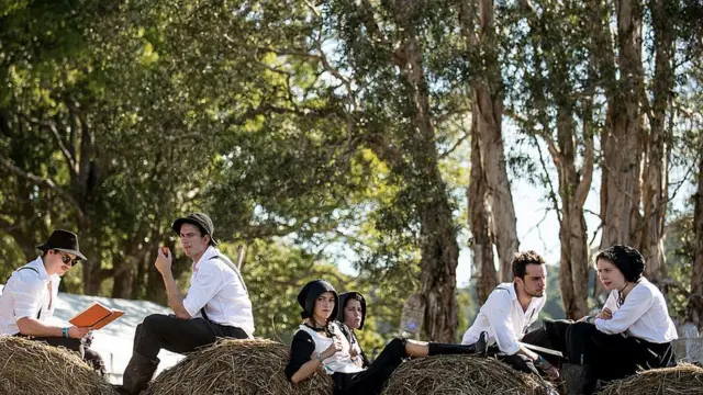 Grupo de menonitas jóvenes