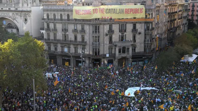 బార్సిలోనాలో కాటలోనియా స్వతంత్రవాదుల ప్రదర్శన