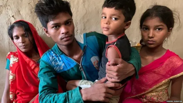 श्यामजी रविदास के परिजन