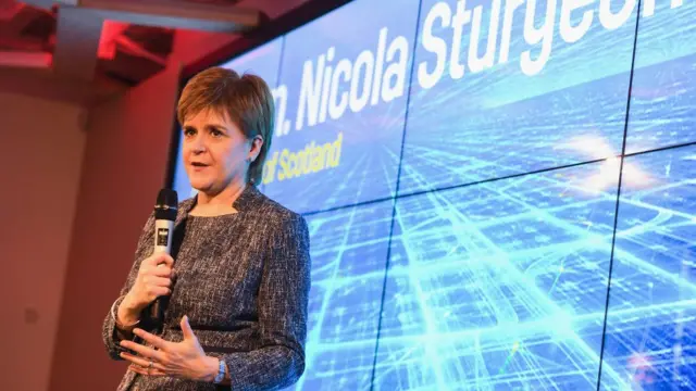 Нікола Стерджен